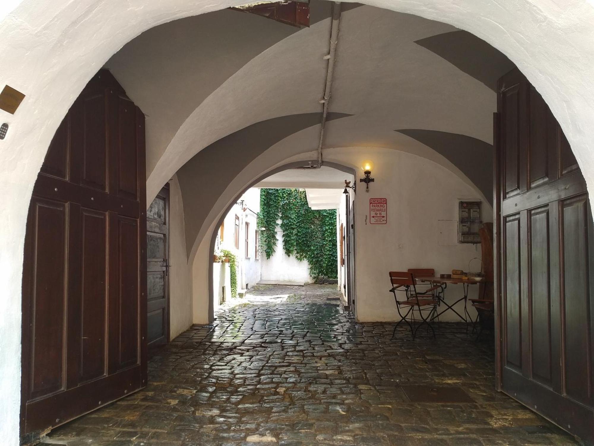 Guesthouse Postavarului Braszów Zewnętrze zdjęcie