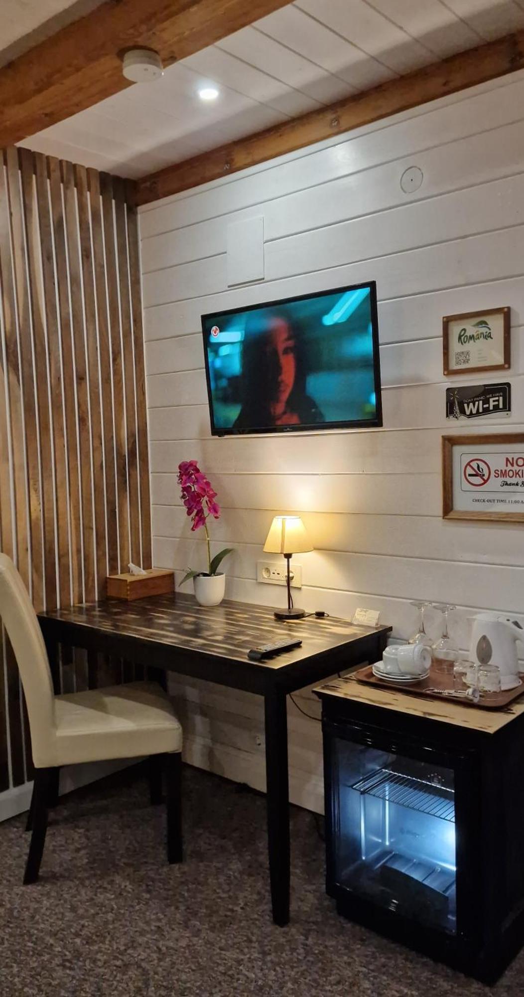 Guesthouse Postavarului Braszów Zewnętrze zdjęcie