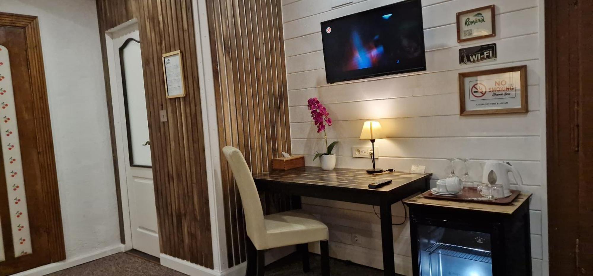 Guesthouse Postavarului Braszów Zewnętrze zdjęcie