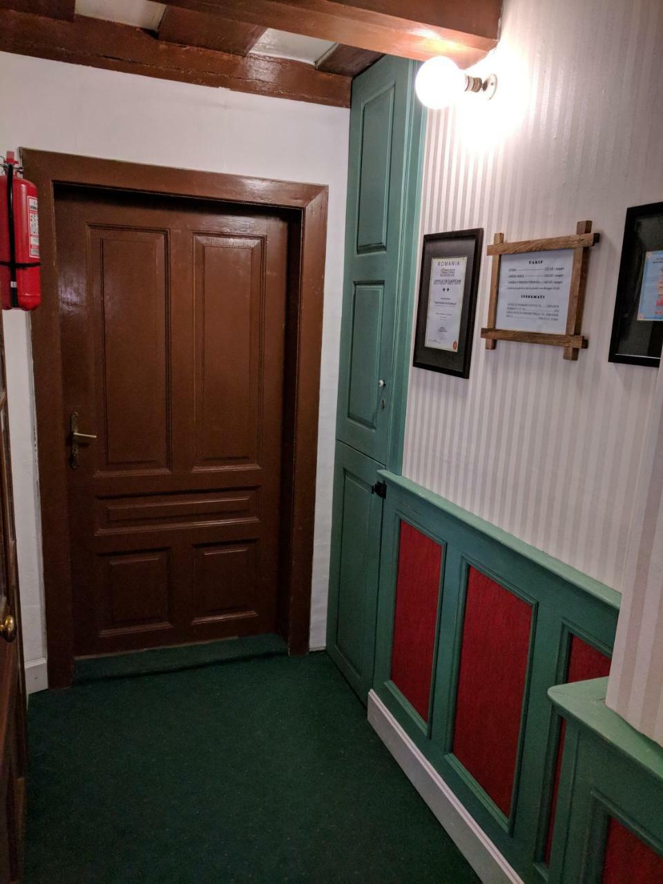 Guesthouse Postavarului Braszów Zewnętrze zdjęcie